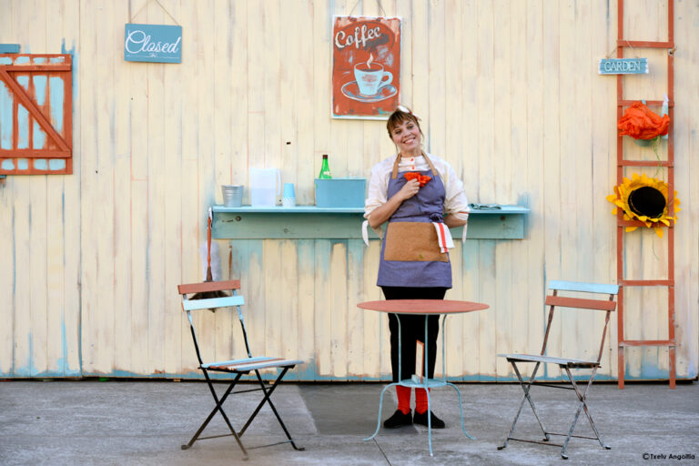 CHEF NATURE. Espectáculo de teatro de calle de Markeliñe. Restaurante. Dispositivos móviles. Slow food. Spectacle de théâtre de rue par Markeliñe. Restaurant. Appareils mobiles. Slow food. 